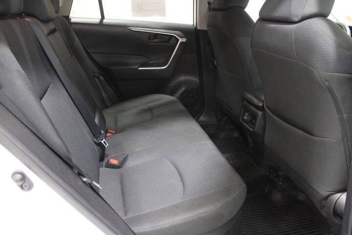 2021 Toyota RAV4 Hybrid LE