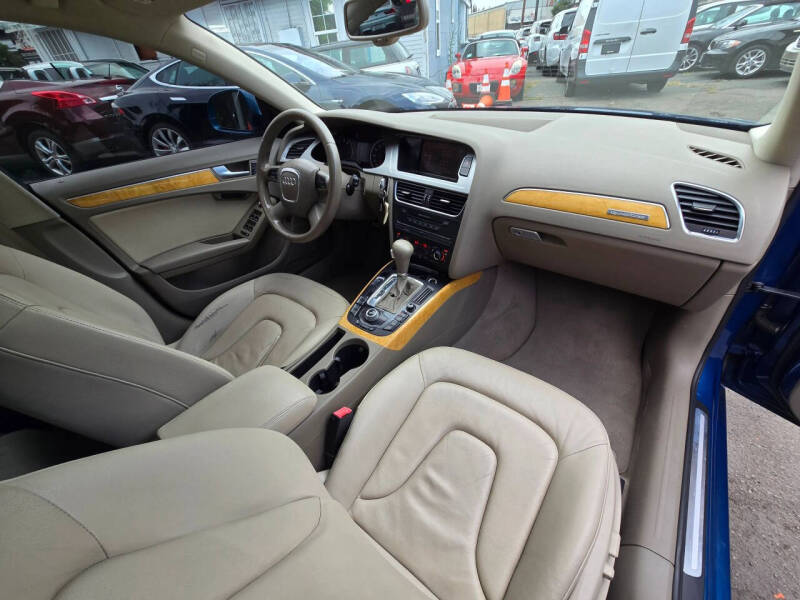 2009 Audi A4 2.0T quattro Premium Plus