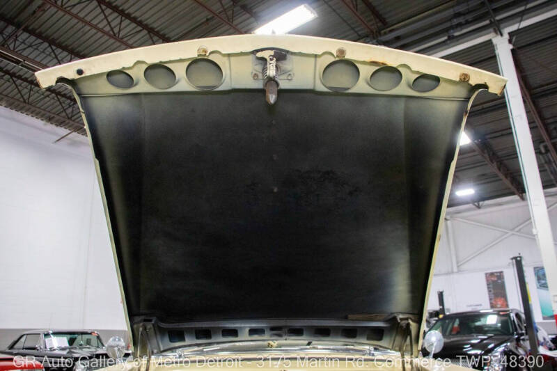 1951 Packard 200 Deluxe