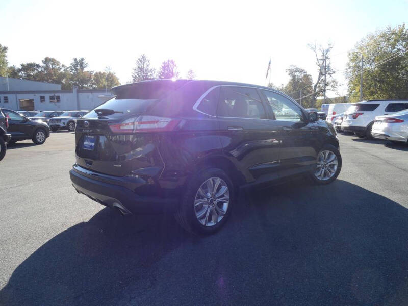 2022 Ford Edge Titanium