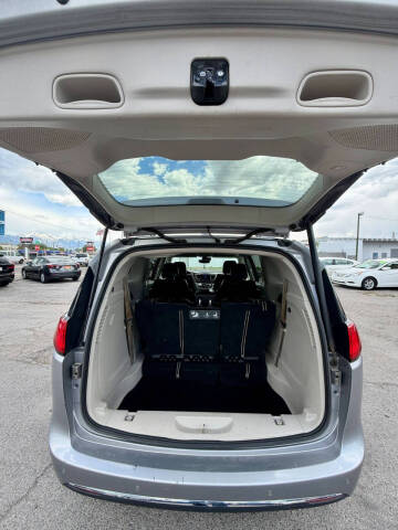 2018 Chrysler Pacifica Touring L