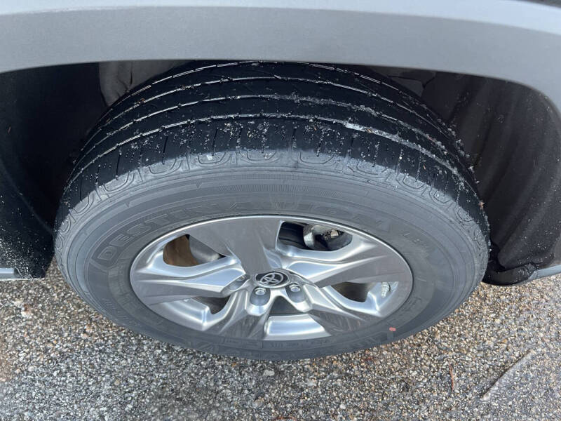 2024 Toyota RAV4 Hybrid LE