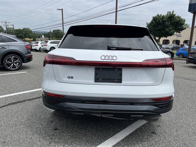 2024 Audi Q8 e-tron quattro Prestige