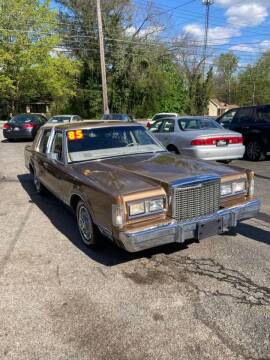 1985 Lincoln Town Car for sale at DNM Autos in Youngstown OH