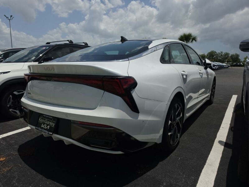 2026 Kia K5 EX