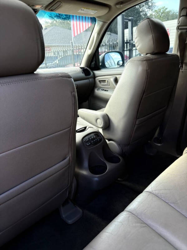 2005 Toyota Sequoia Limited
