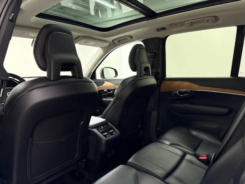 2021 Volvo XC90 T5 Momentum