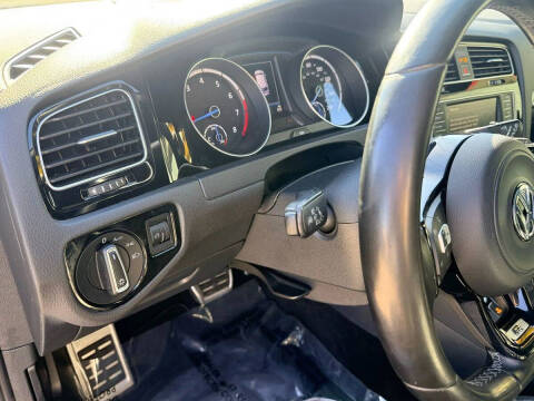 2017 Volkswagen Golf R 4Motion