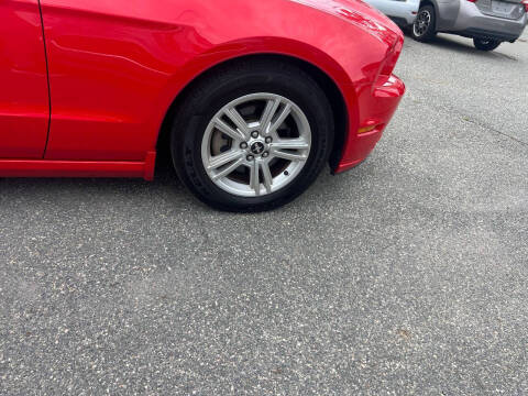 2014 Ford Mustang V6