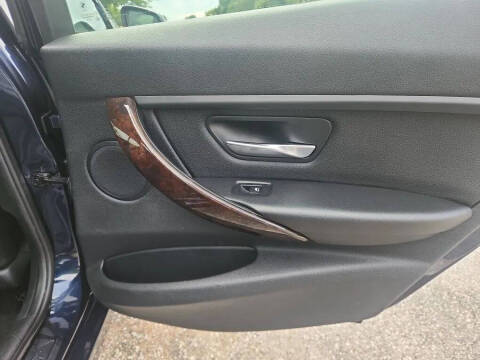 2015 BMW 3 Series 320i