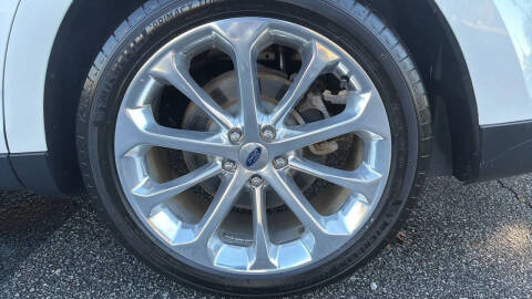 2017 Ford Taurus Limited