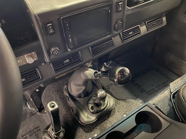 1999 Land Rover Defender 14