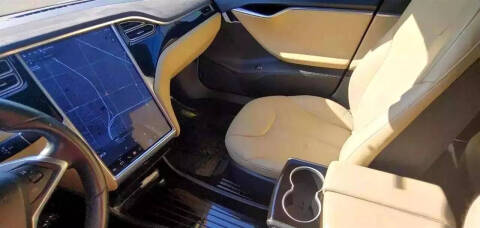 2015 Tesla Model S 70D