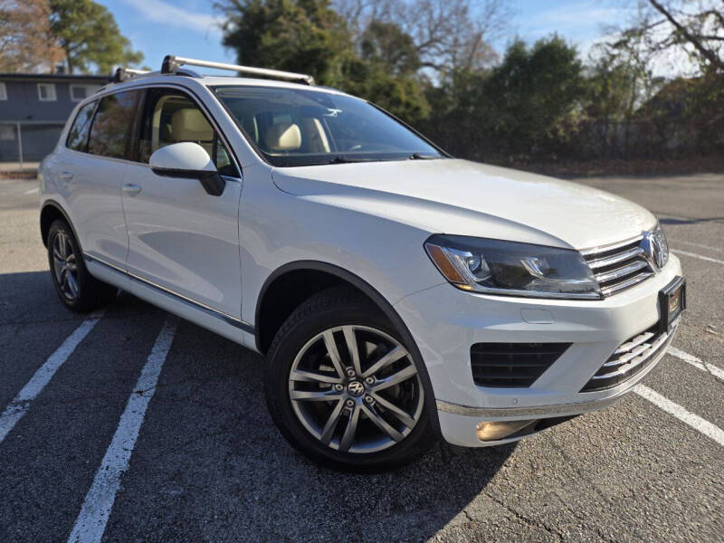 2016 Volkswagen Touareg VR6 Lux
