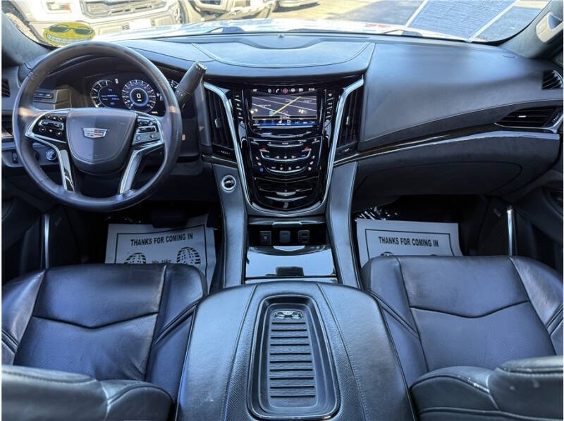 2019 Cadillac Escalade Platinum