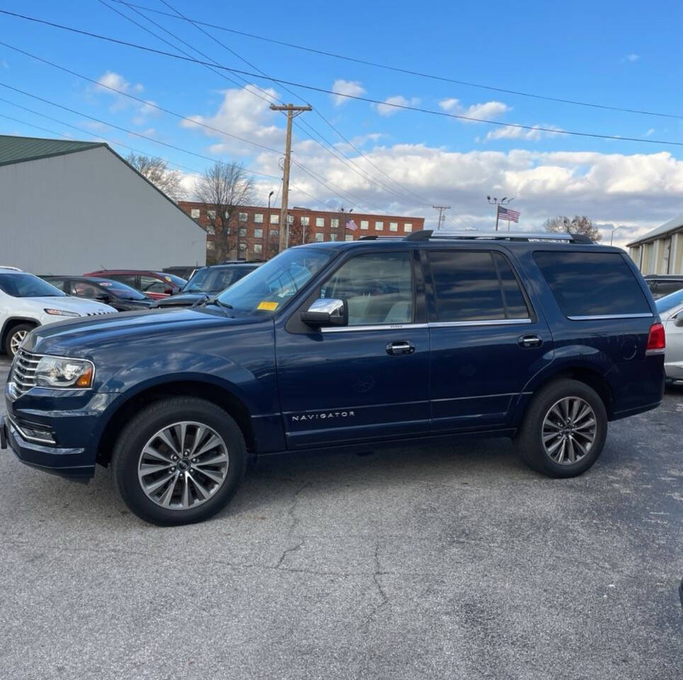 2017 Lincoln Navigator for sale at CROWN AUTOPLEX LLC in Saint Charles, MO