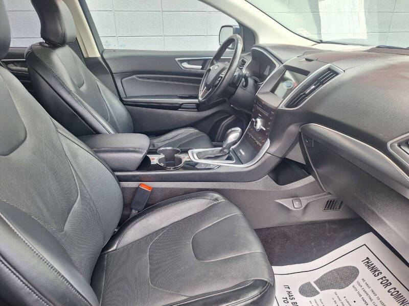 2017 Ford Edge Titanium