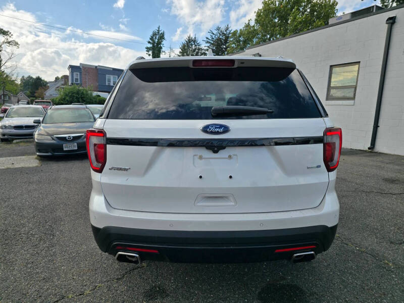 2016 Ford Explorer Sport