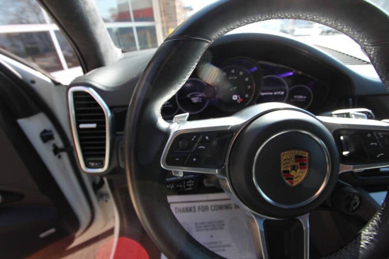 2021 Porsche Cayenne GTS photo 89