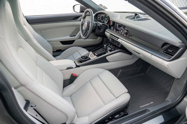 2021 Porsche 911 28