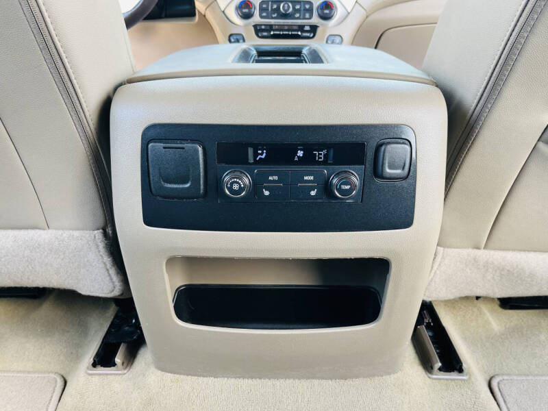 2017 GMC Yukon XL SLT