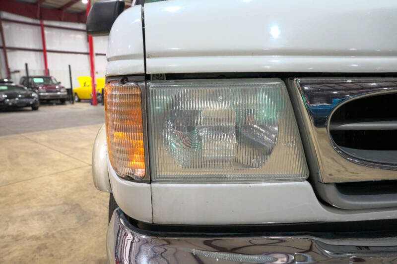2002 Ford E-Series E-150