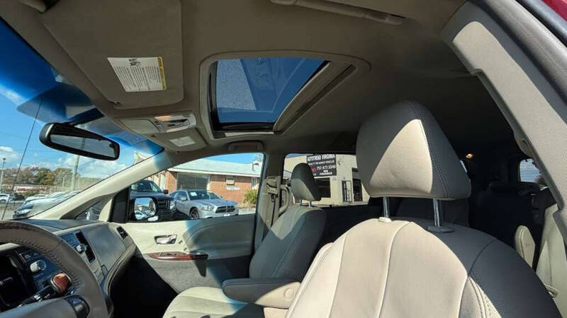 2012 Toyota Sienna XLE 8-Passenger