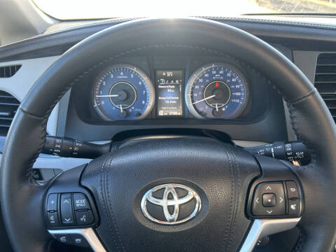 2015 Toyota Sienna XLE 7-Passenger