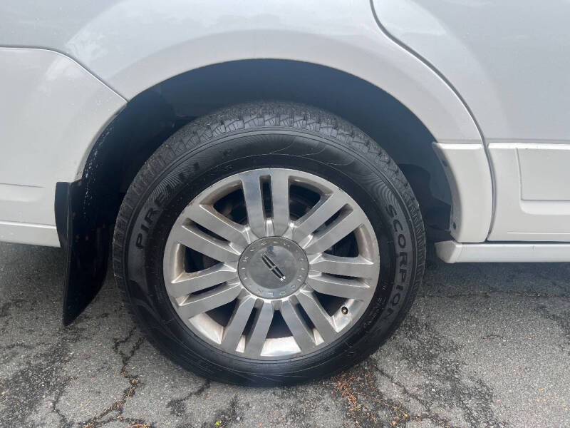 2011 Lincoln Navigator