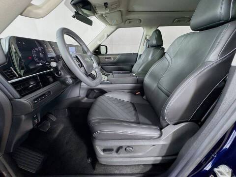 2026 Infiniti QX80 Luxe