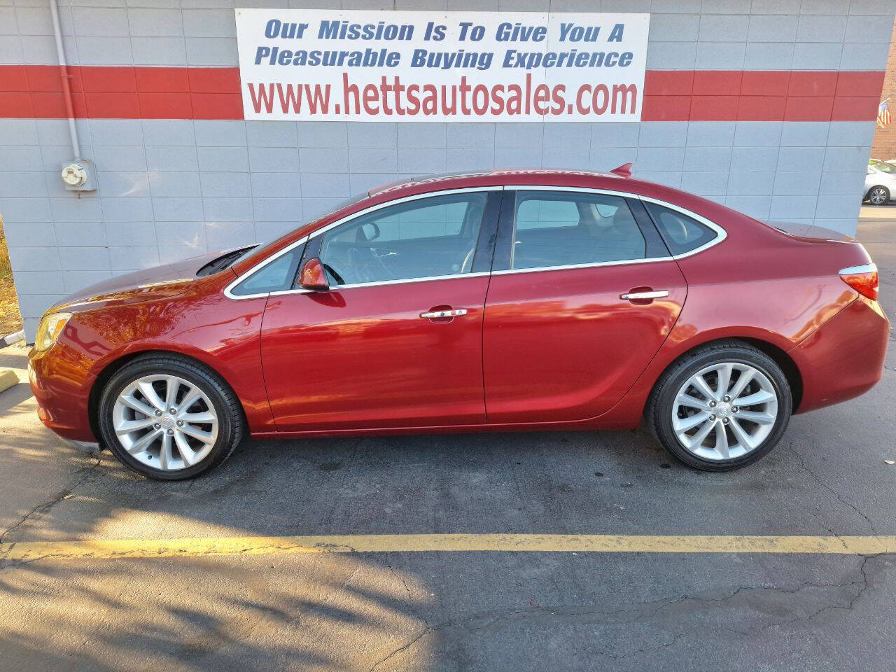 2012 Buick Verano 1SL's photo