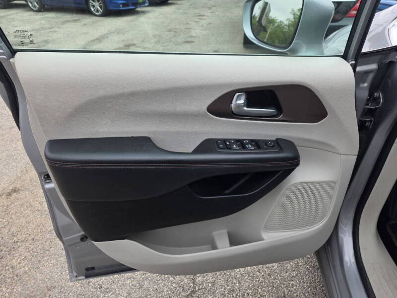 2018 Chrysler Pacifica Touring L