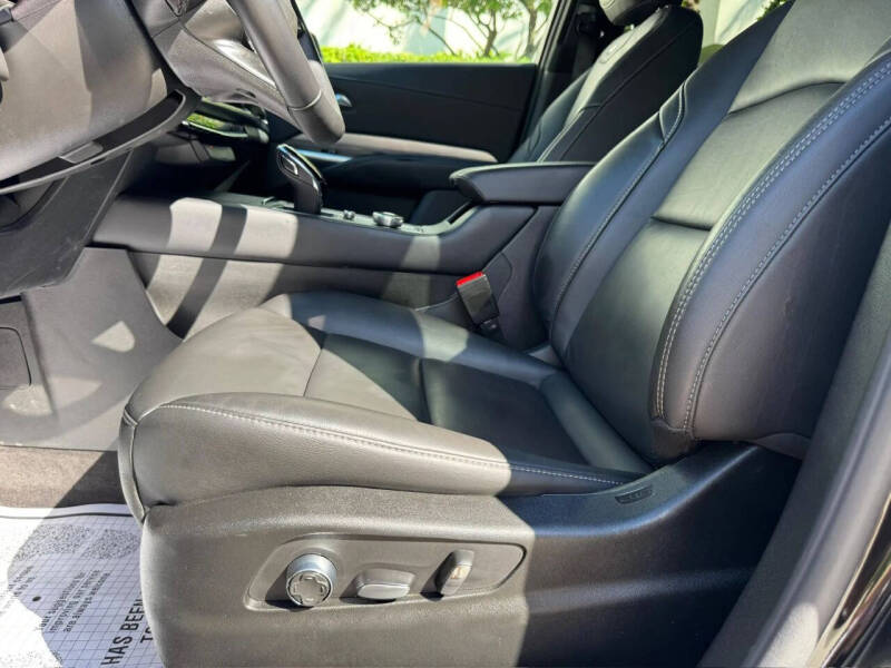 2024 Cadillac XT4 Premium Luxury