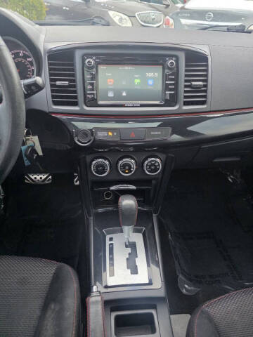 2017 Mitsubishi Lancer ES