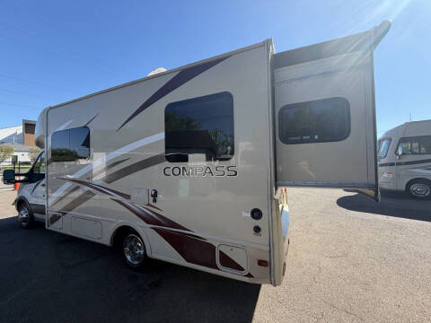 2016 Thor Motor Coach COMPASS