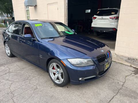 2011 BMW 3 Series for sale at PAPERLAND MOTORS - Fresh Inventory in Green Bay WI
