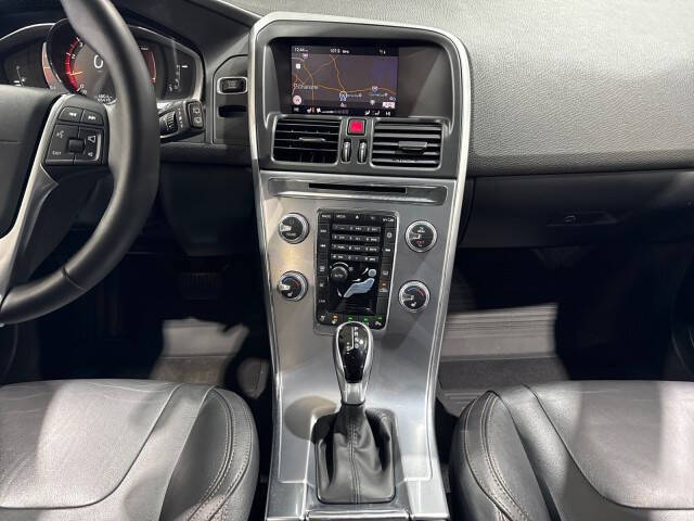 2017 Volvo XC60 T6 Dynamic