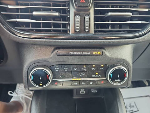 2025 Ford Escape ST-Line Select