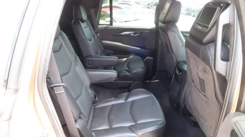 2020 Cadillac Escalade Platinum