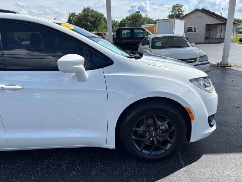 2020 Chrysler Pacifica Touring L