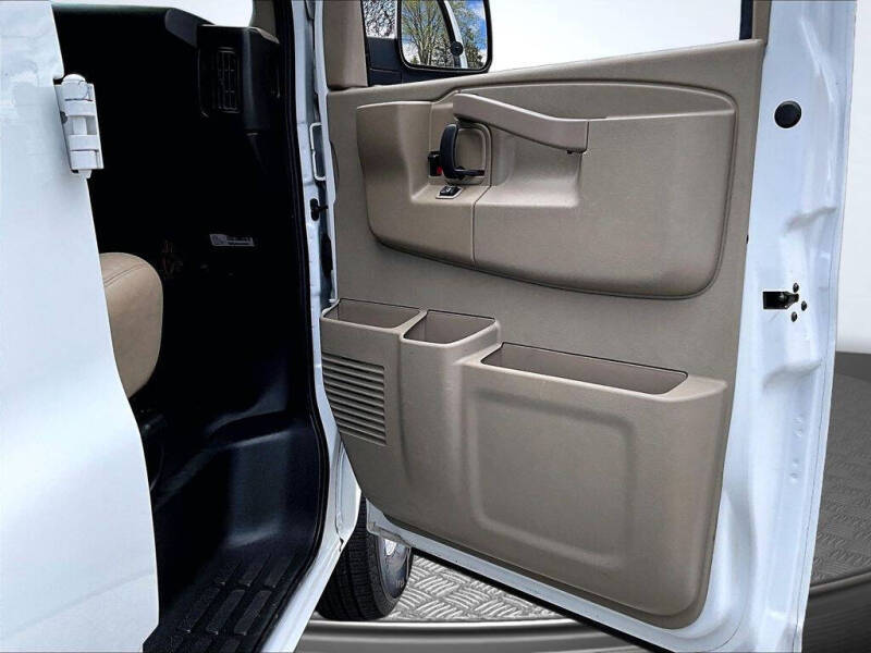 2021 Chevrolet Express 2500