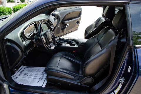 2015 Dodge Challenger SXT Plus