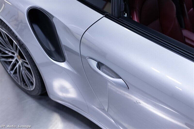 2017 Porsche 911 24