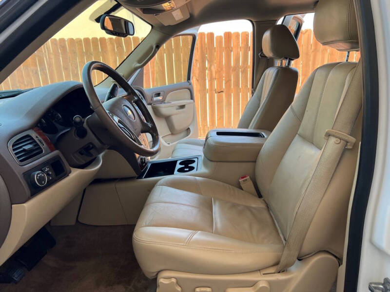 2012 Chevrolet Suburban LT