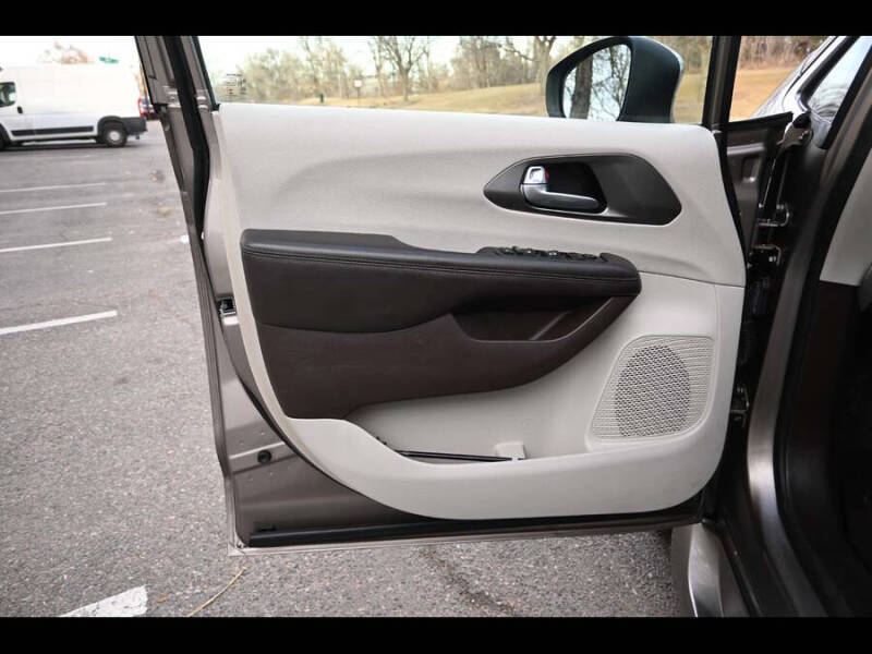 2017 Chrysler Pacifica Touring