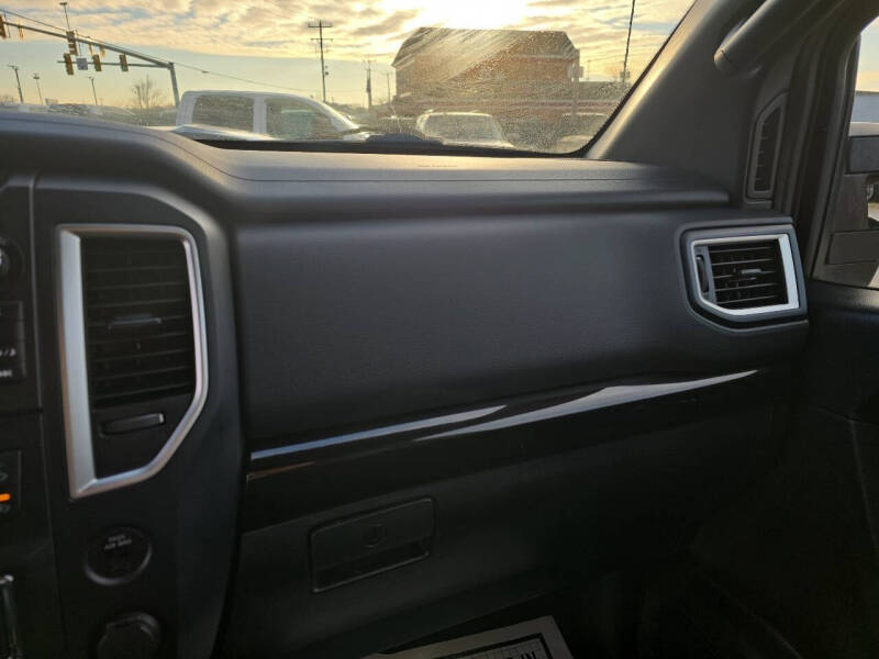 2018 Nissan Titan SV