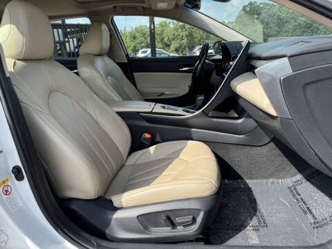 2019 Toyota Avalon XLE