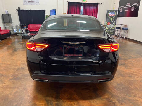 2016 Chrysler 200 S