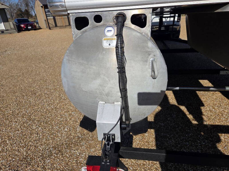 2024 Sun Tracker TRAILER