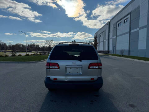 2003 Toyota Sienna CE